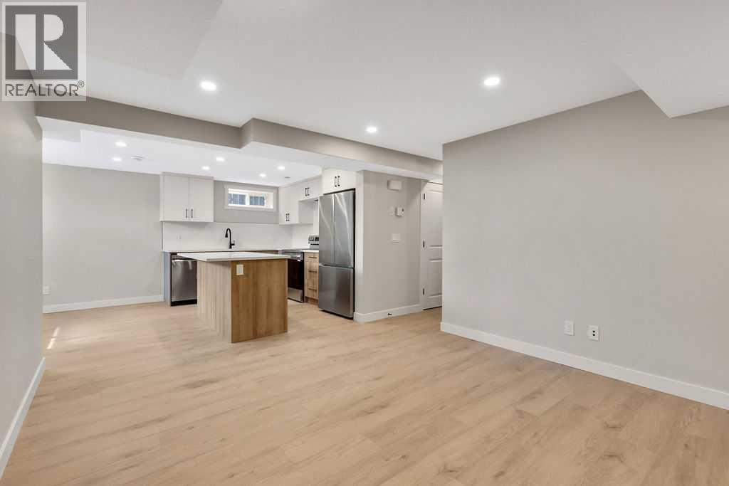 10 & 12 Silver Springs Drive Nw, Calgary, Alberta  T3B 2X8 - Photo 24 - A2297383