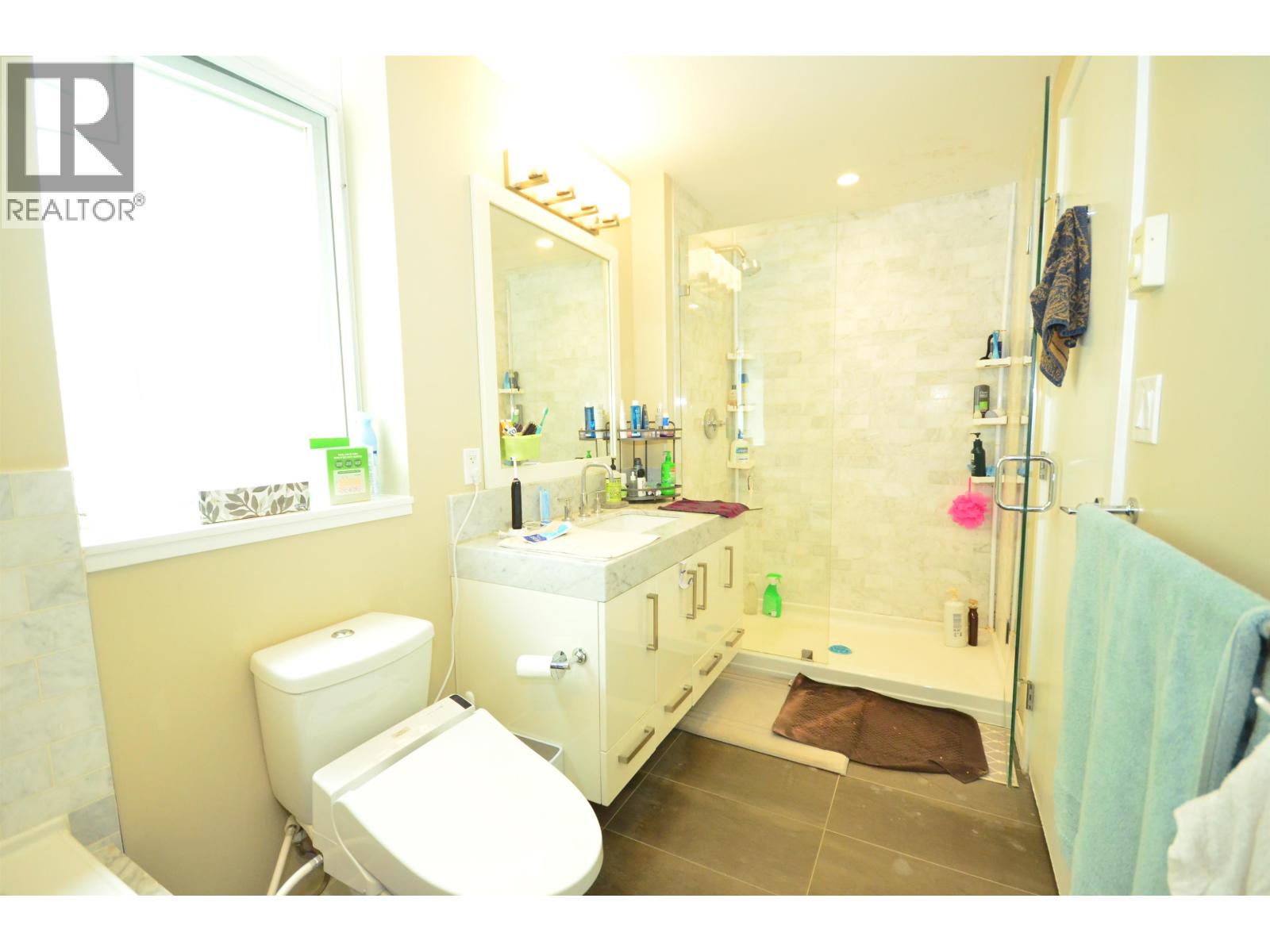 6198 Wilson Avenue, Burnaby, British Columbia  V5H 2R8 - Photo 6 - R3113028