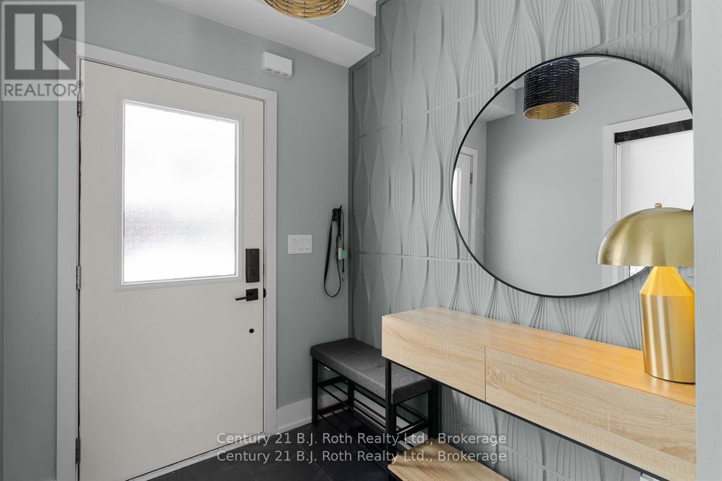 34 Ruby Crescent, Orillia, Ontario  L3V 8M3 - Photo 3 - S12879218