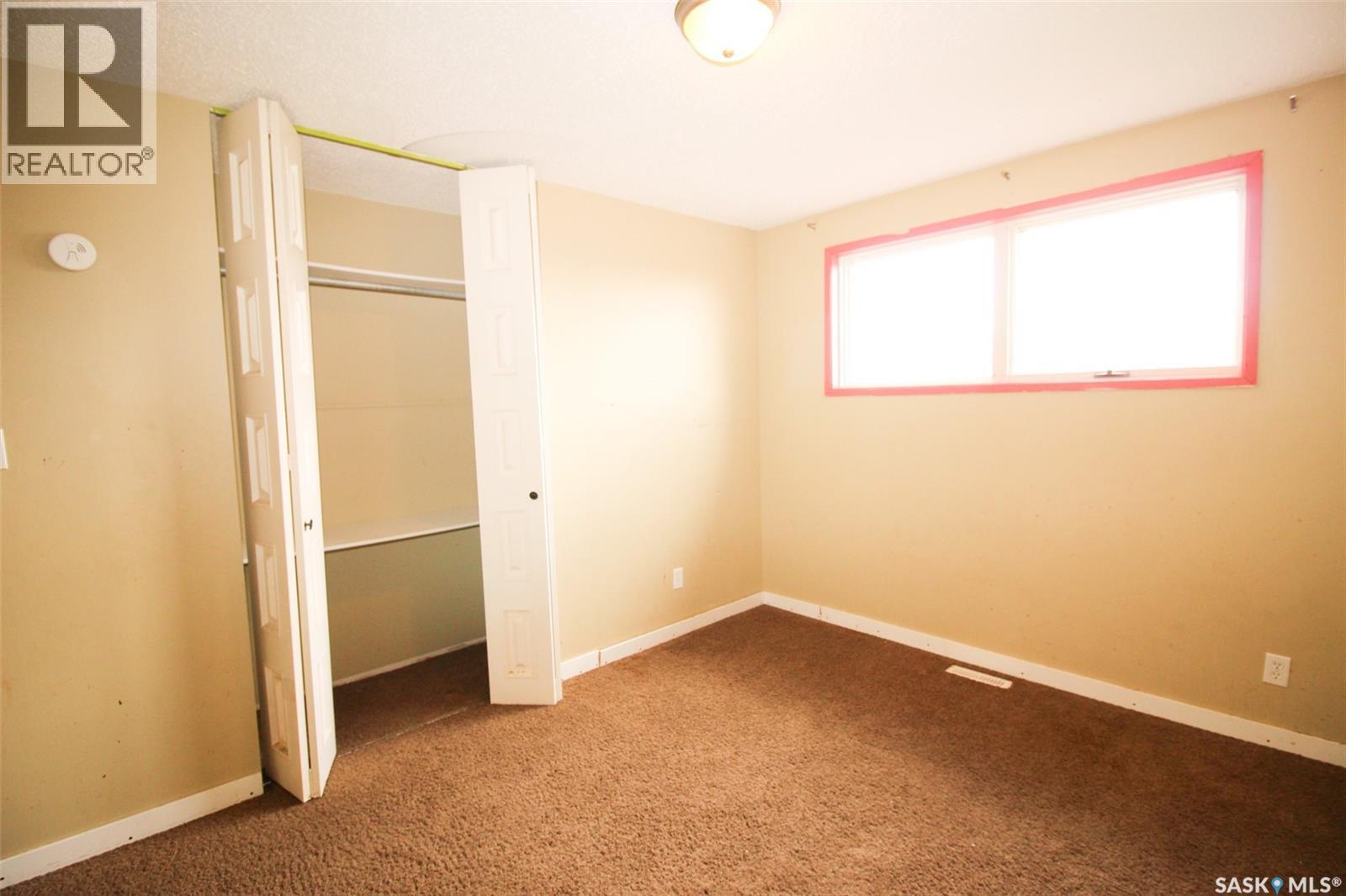 504 3rd Avenue E, Frontier, Saskatchewan  S0N 0W0 - Photo 18 - SK034024