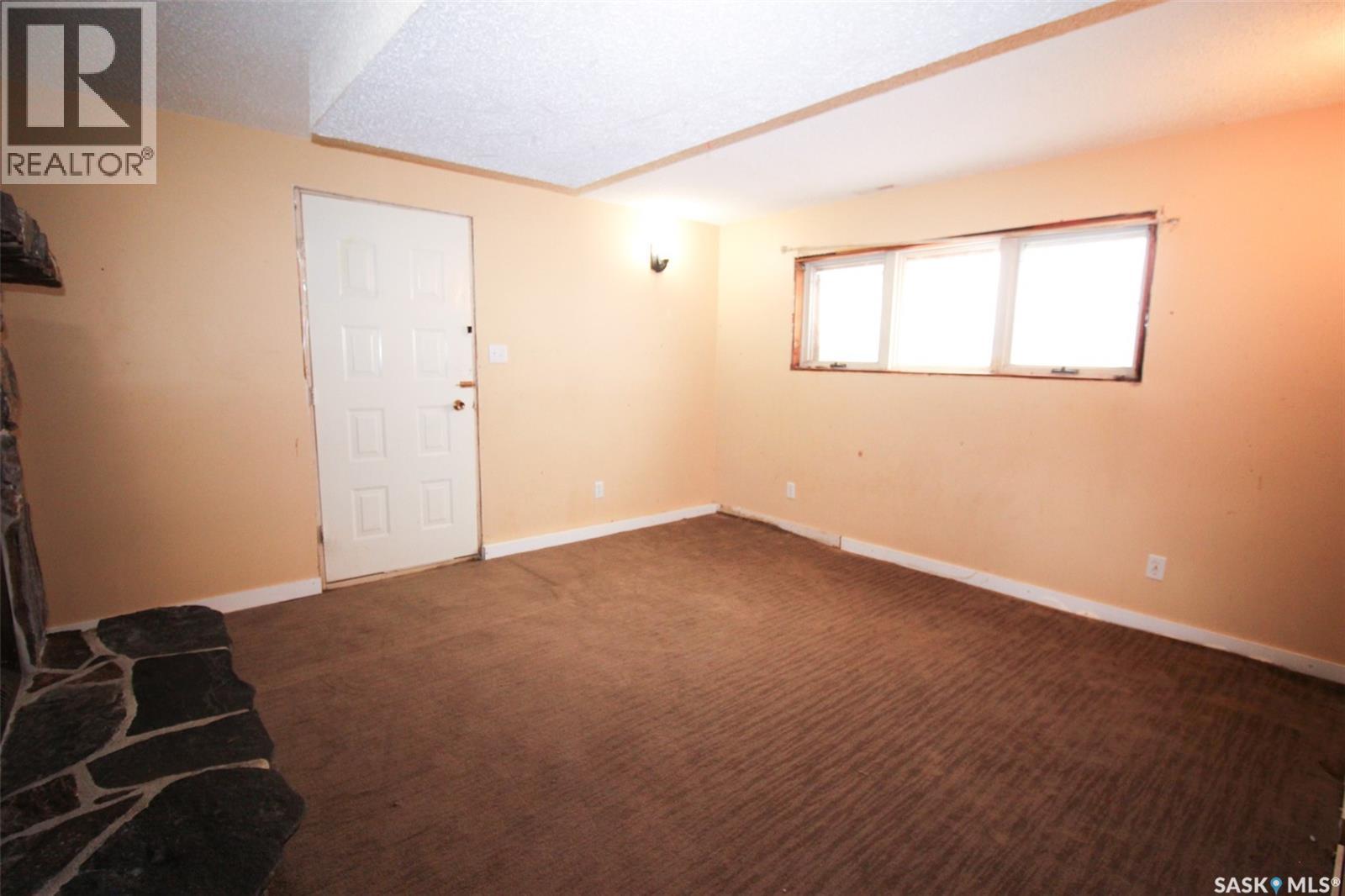 504 3rd Avenue E, Frontier, Saskatchewan  S0N 0W0 - Photo 23 - SK034024