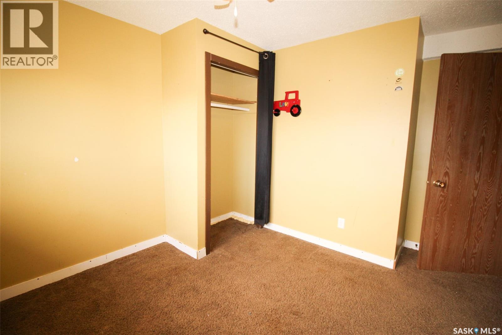 504 3rd Avenue E, Frontier, Saskatchewan  S0N 0W0 - Photo 27 - SK034024