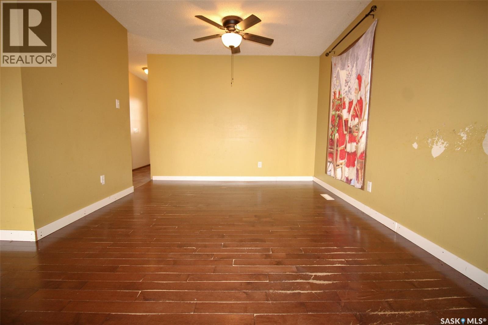 504 3rd Avenue E, Frontier, Saskatchewan  S0N 0W0 - Photo 6 - SK034024