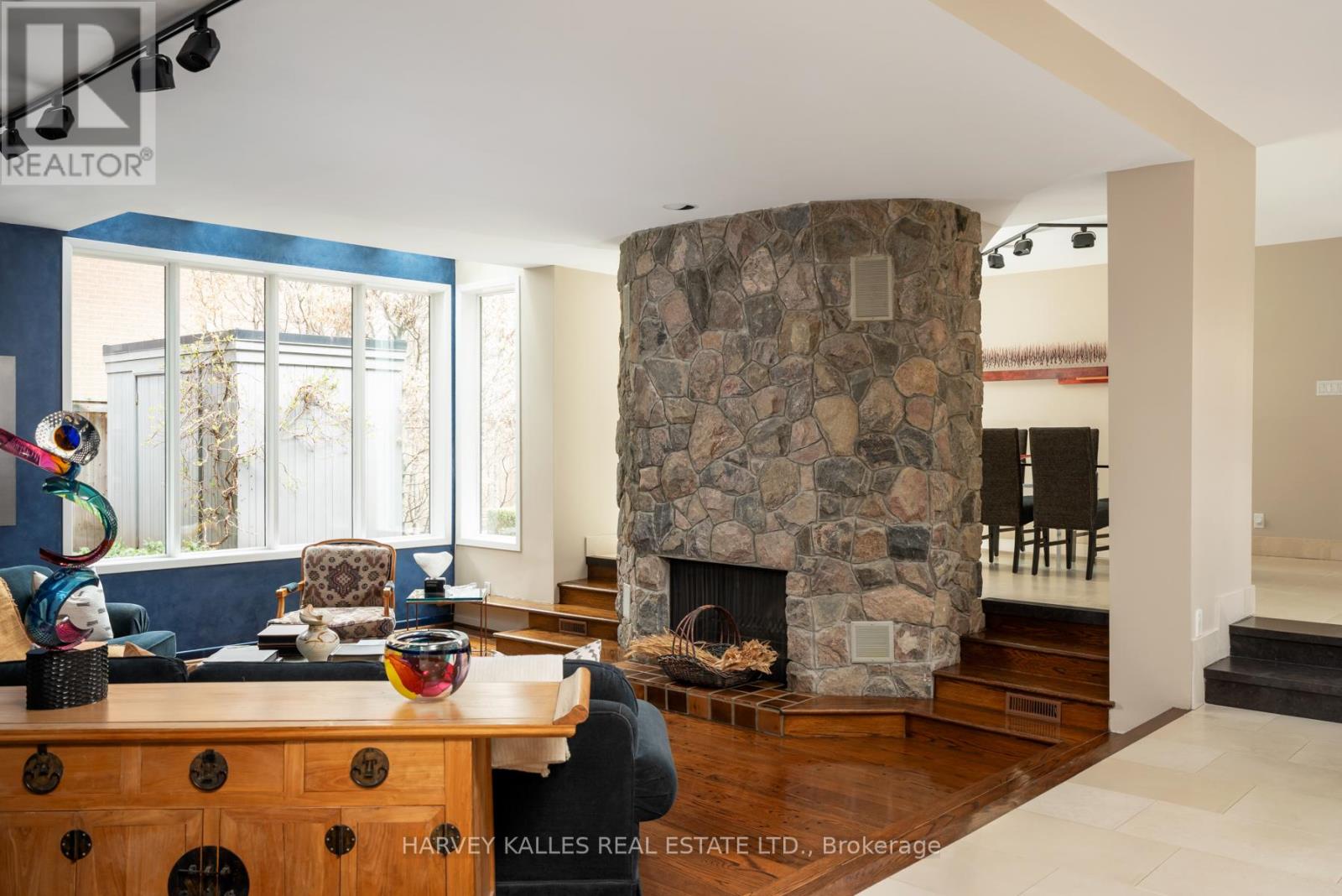 5 Cosmic Drive, Toronto, Ontario  M3B 3L5 - Photo 5 - C13048168