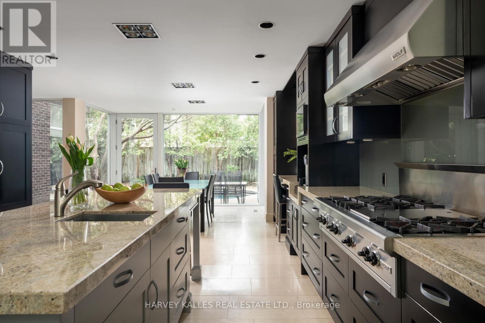 5 Cosmic Drive, Toronto, Ontario  M3B 3L5 - Photo 9 - C13048168