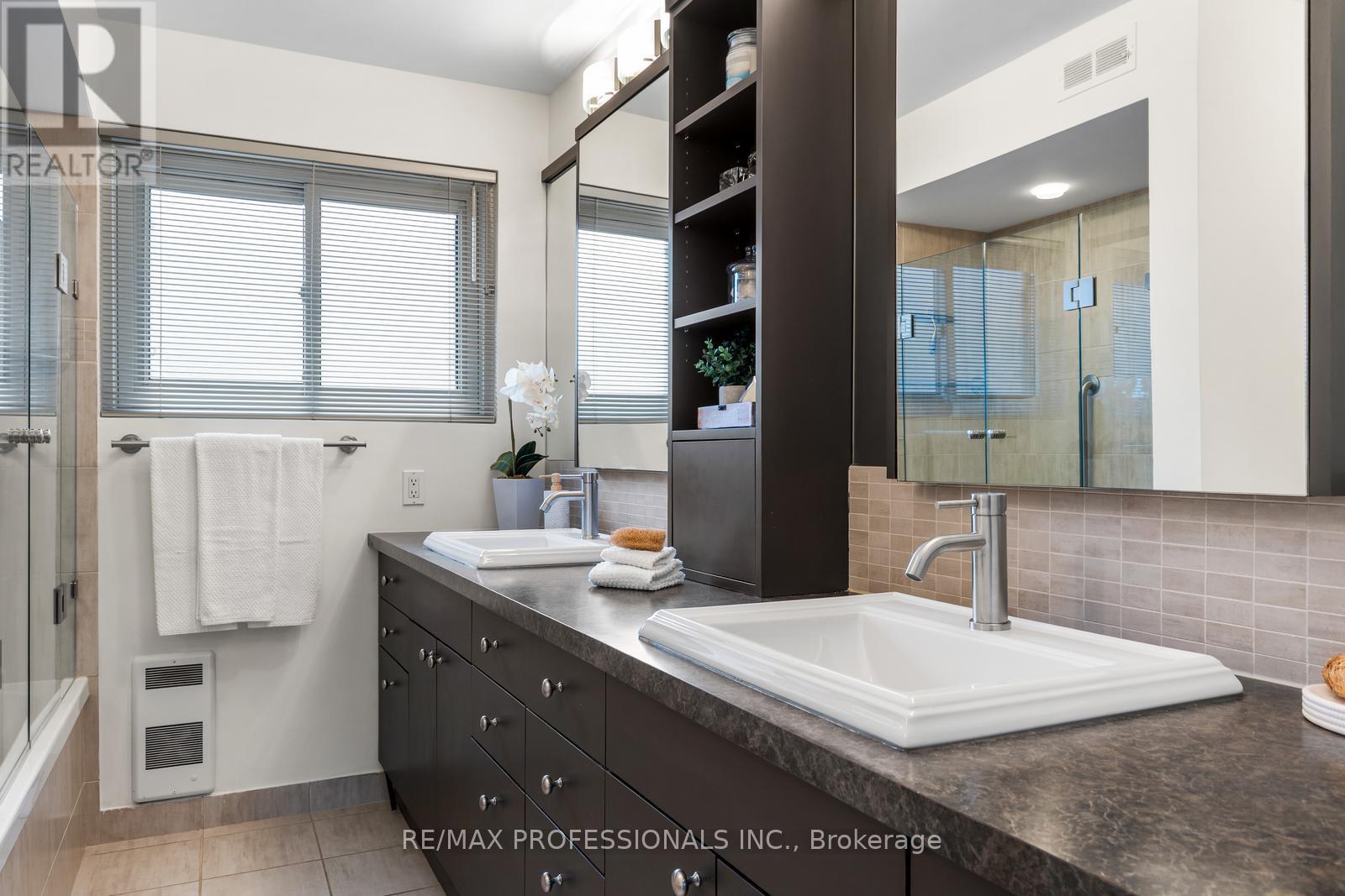 47 Apollo Drive, Toronto, Ontario  M3B 2G9 - Photo 35 - C13048202