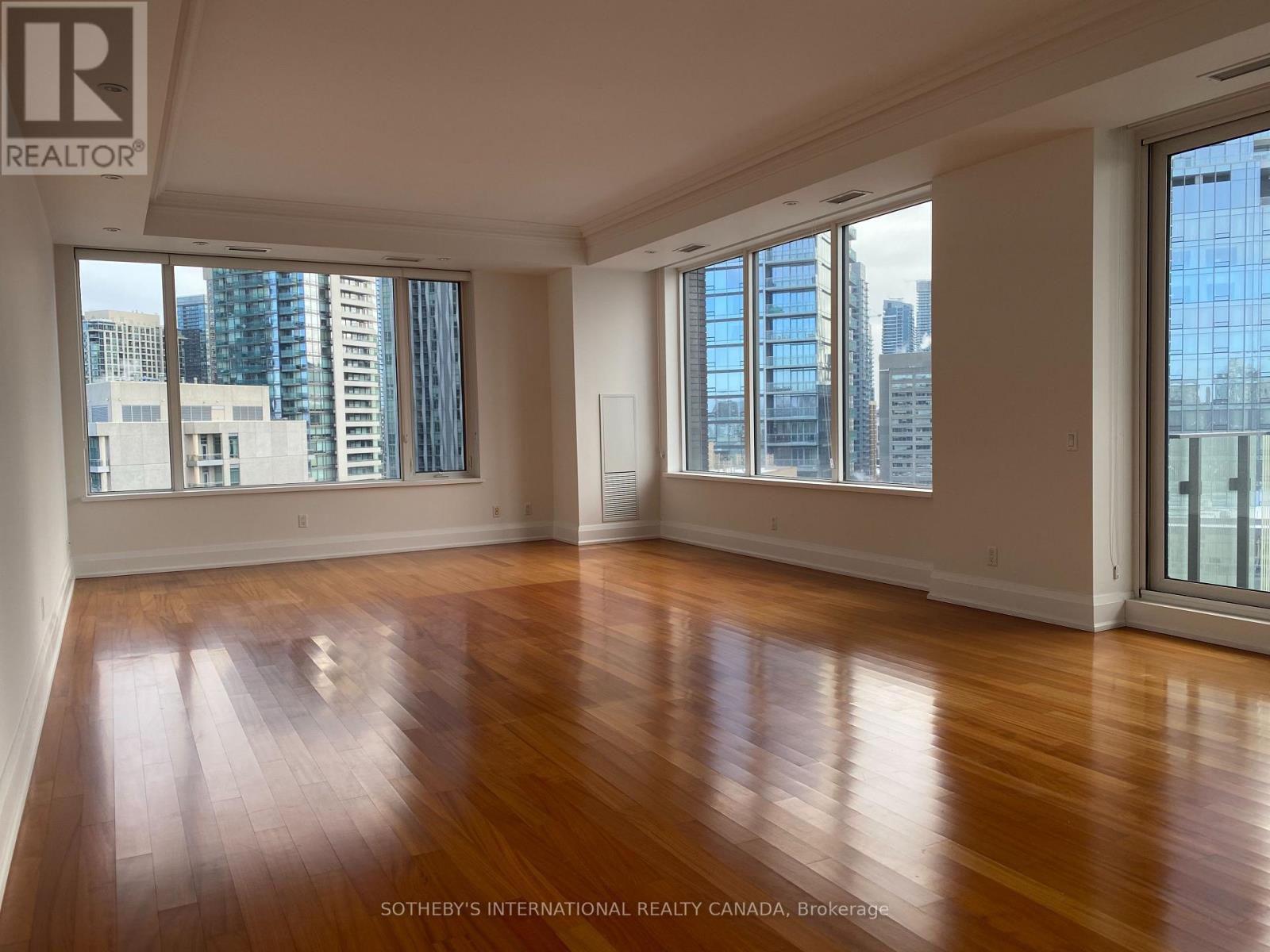 1602 - 88 Davenport Road, Toronto, Ontario  M5R 0A5 - Photo 11 - C13048248