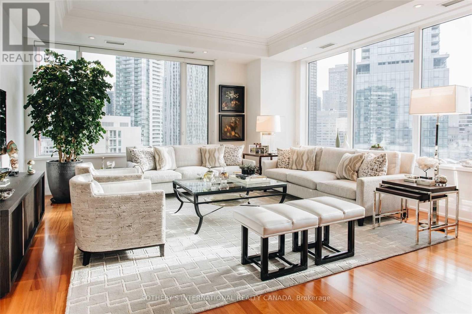 1602 - 88 Davenport Road, Toronto, Ontario  M5R 0A5 - Photo 3 - C13048248