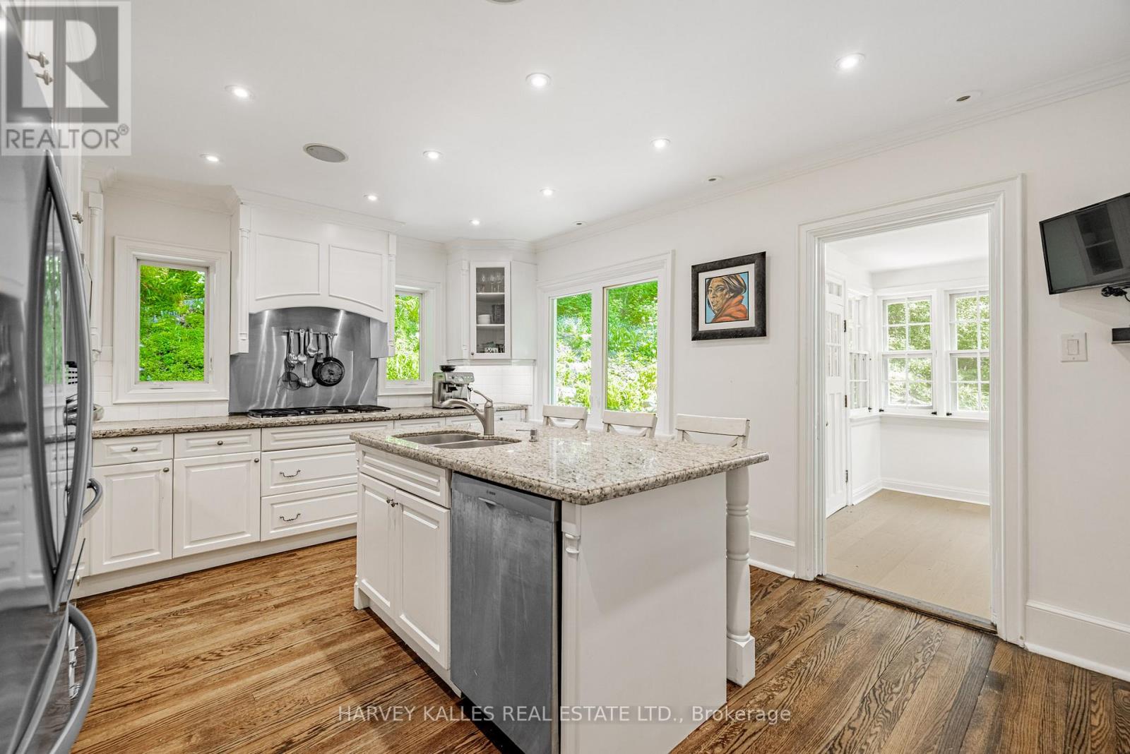 42 Brookfield Road, Toronto, Ontario  M2P 1A9 - Photo 14 - C13048280