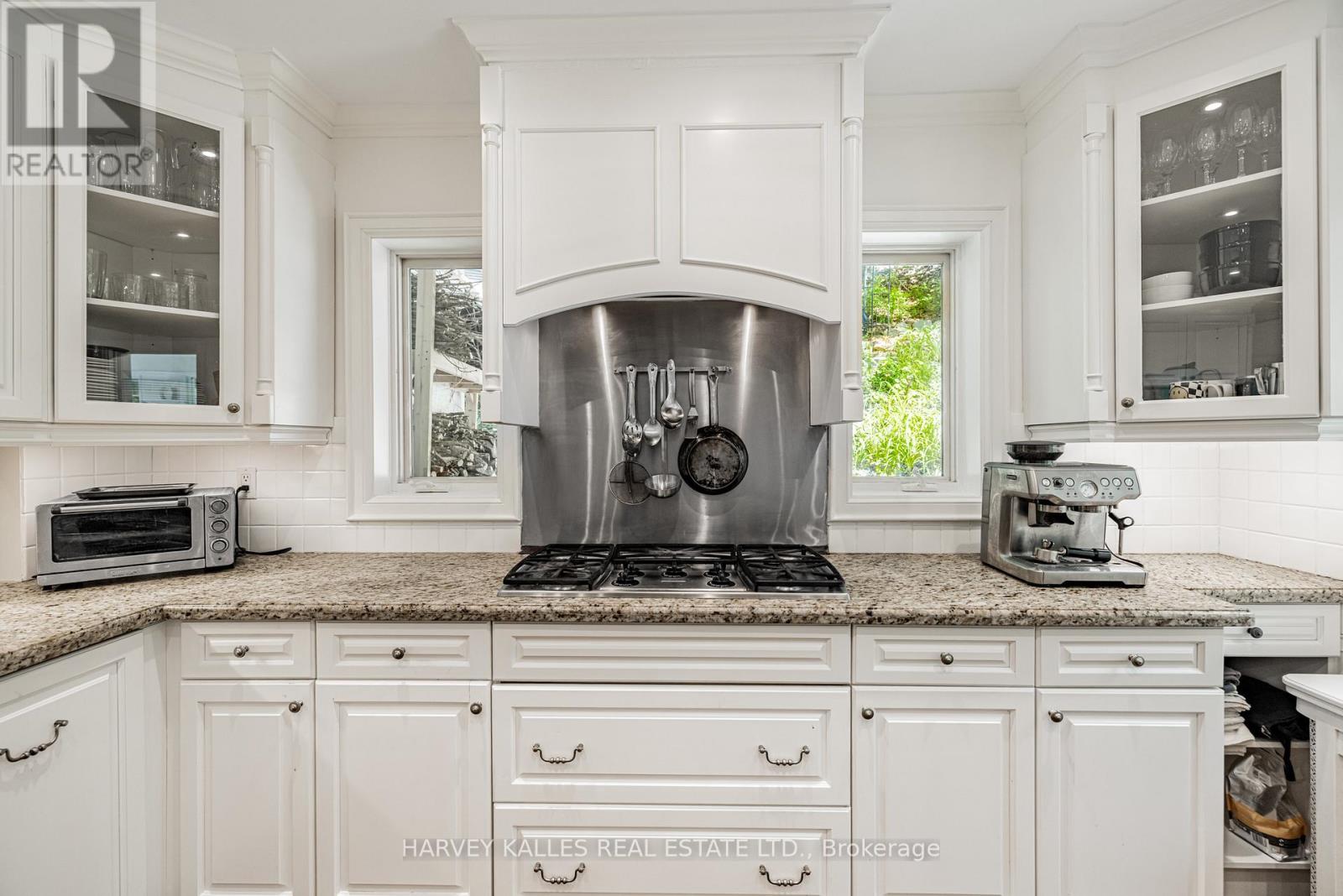 42 Brookfield Road, Toronto, Ontario  M2P 1A9 - Photo 15 - C13048280