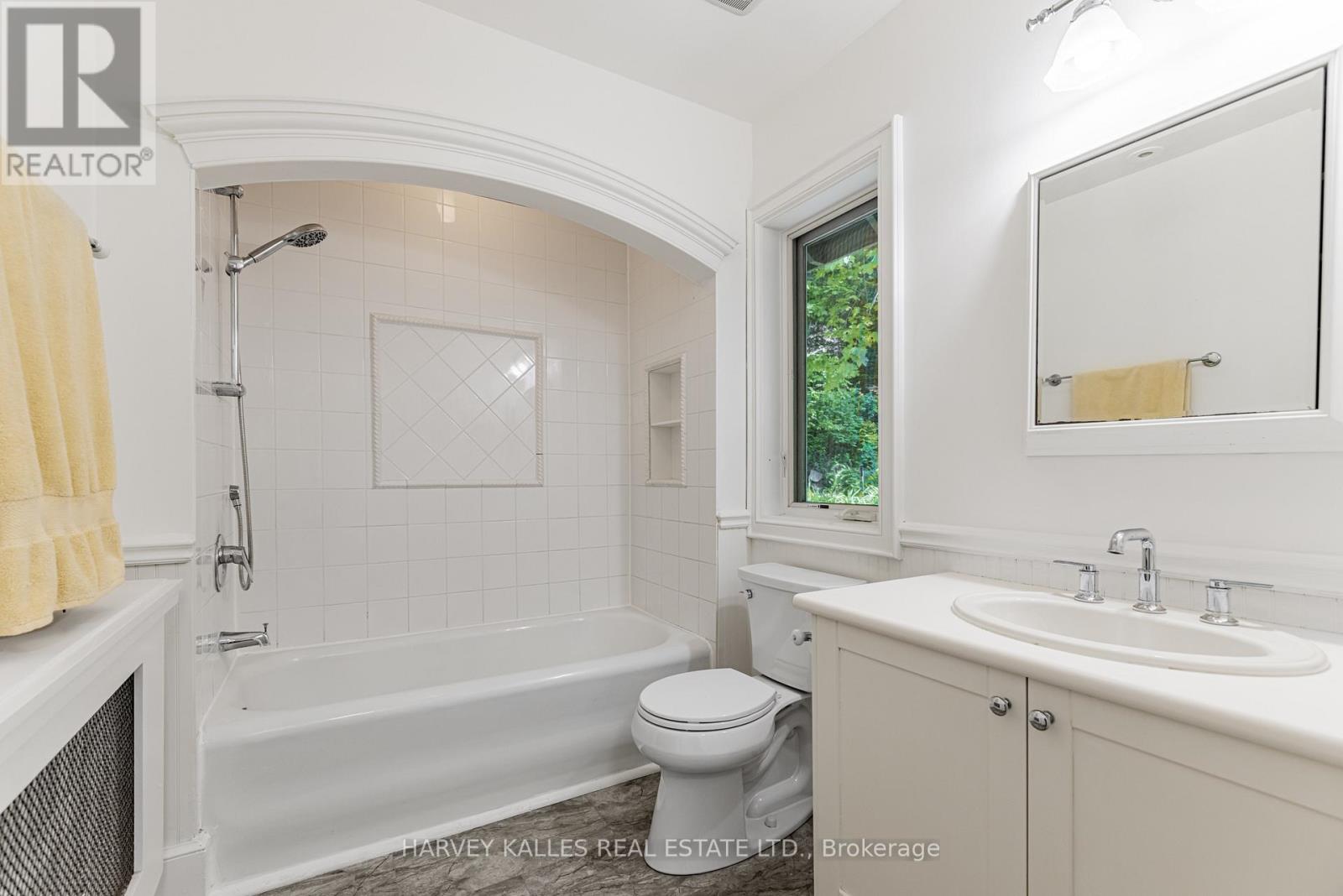 42 Brookfield Road, Toronto, Ontario  M2P 1A9 - Photo 21 - C13048280