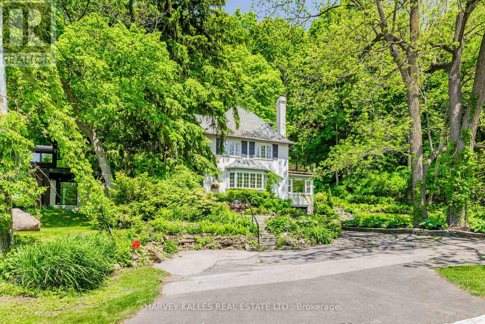 42 Brookfield Road, Toronto, Ontario  M2P 1A9 - Photo 4 - C13048280