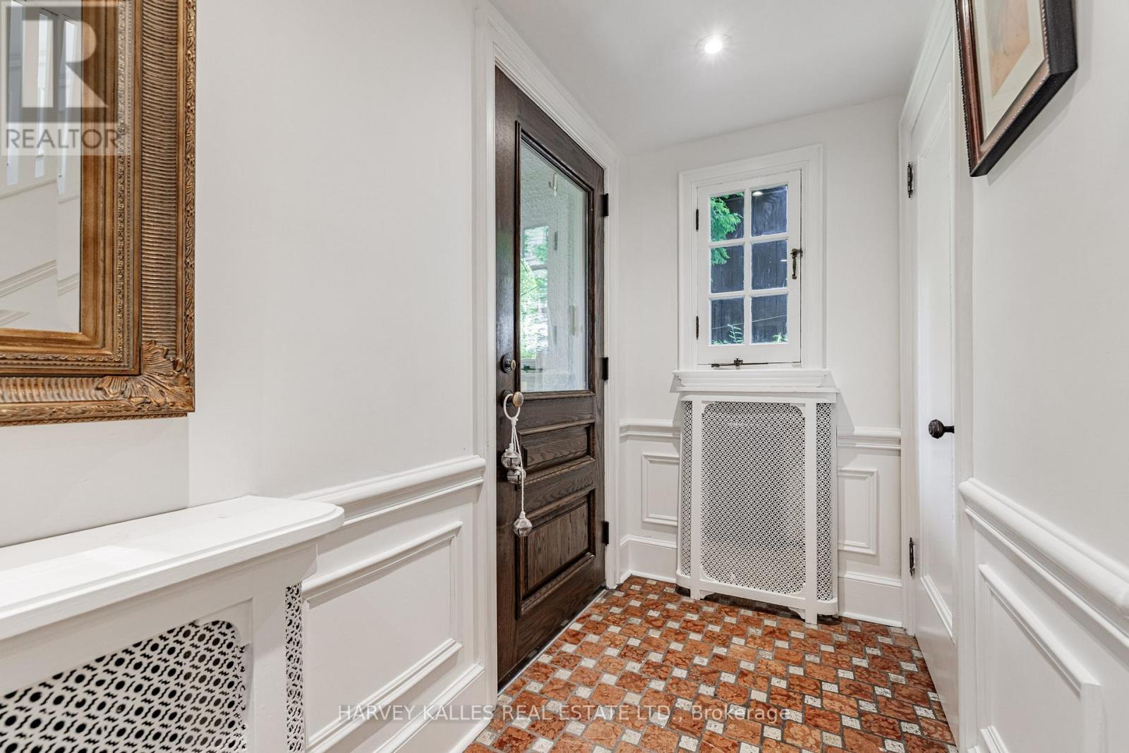 42 Brookfield Road, Toronto, Ontario  M2P 1A9 - Photo 5 - C13048280