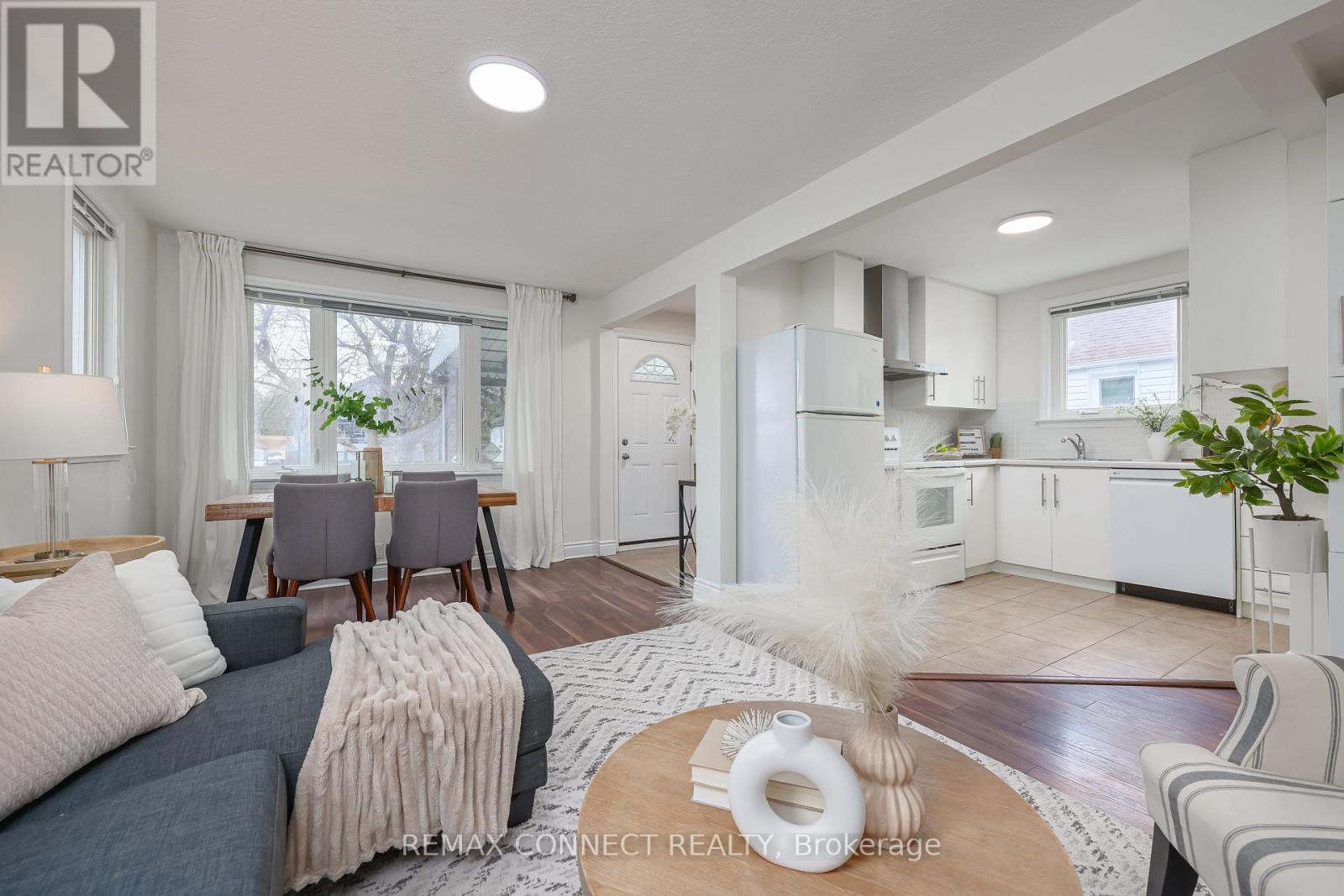 101 Phillip Avenue, Toronto, Ontario  M1N 3R3 - Photo 3 - E13048244