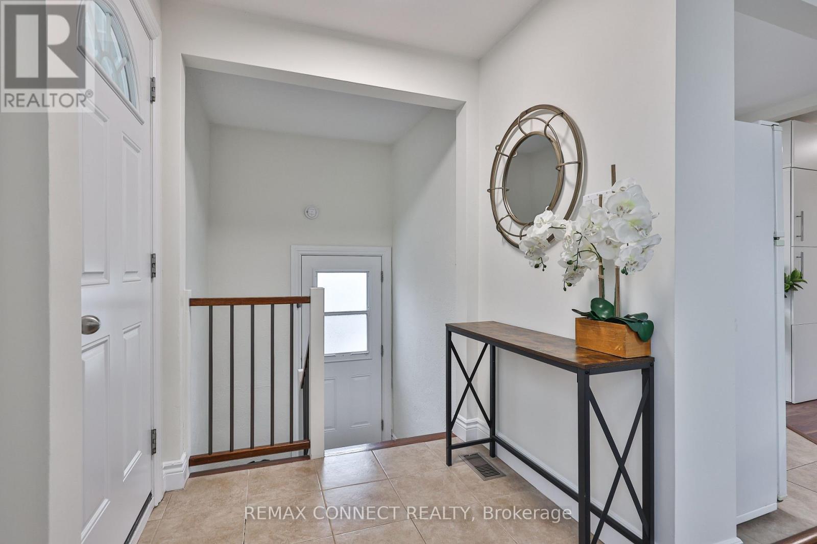 101 Phillip Avenue, Toronto, Ontario  M1N 3R3 - Photo 9 - E13048244