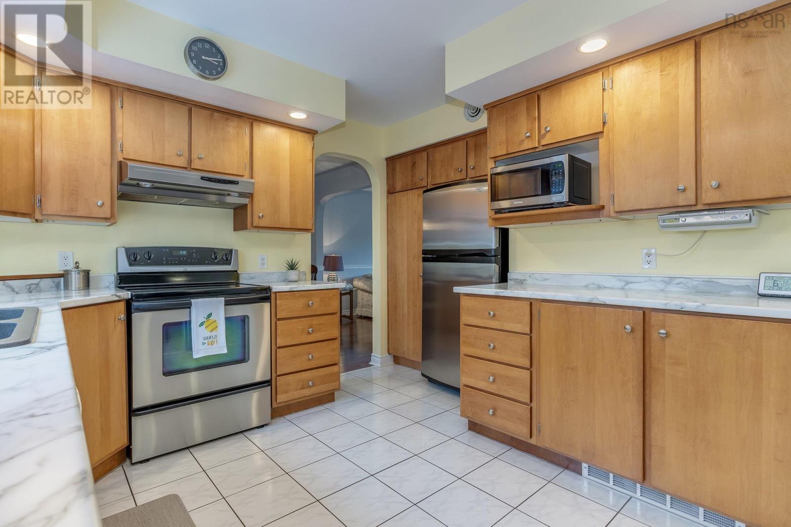 10 Abbey Dale Court, Lower Sackville, Nova Scotia  B4C 3R2 - Photo 17 - 202608725