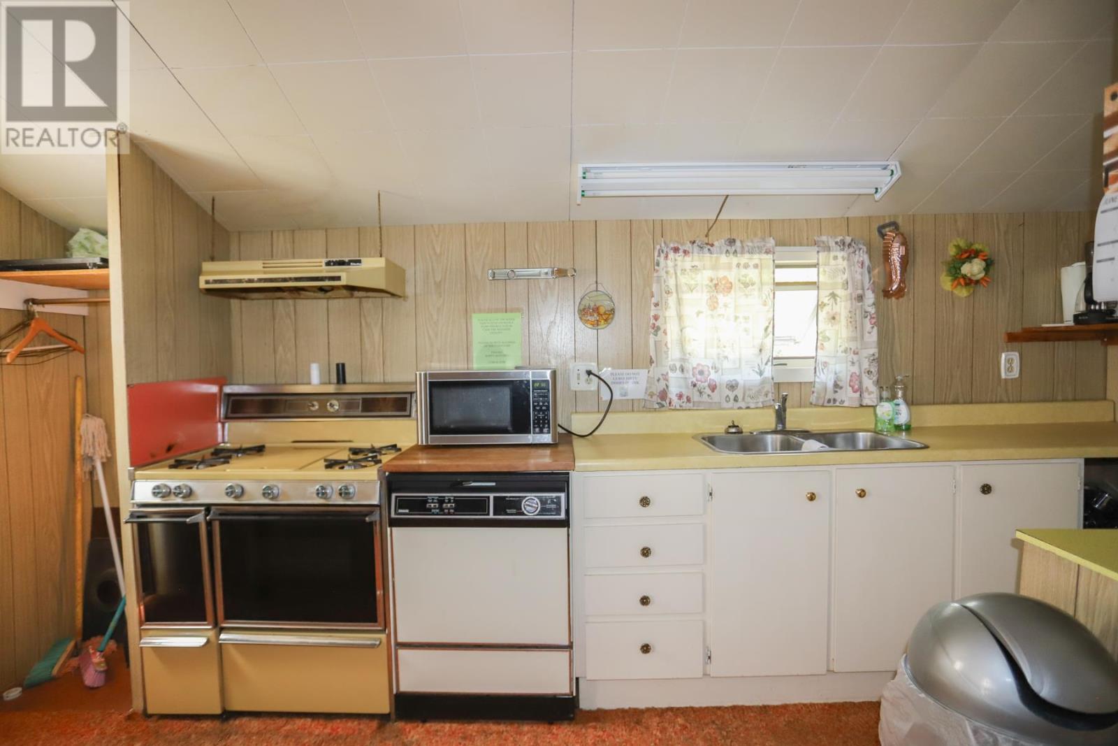 3020 Bowker St, Village Of Hilton Beach, Ontario  P0R 1G0 - Photo 44 - SM260150