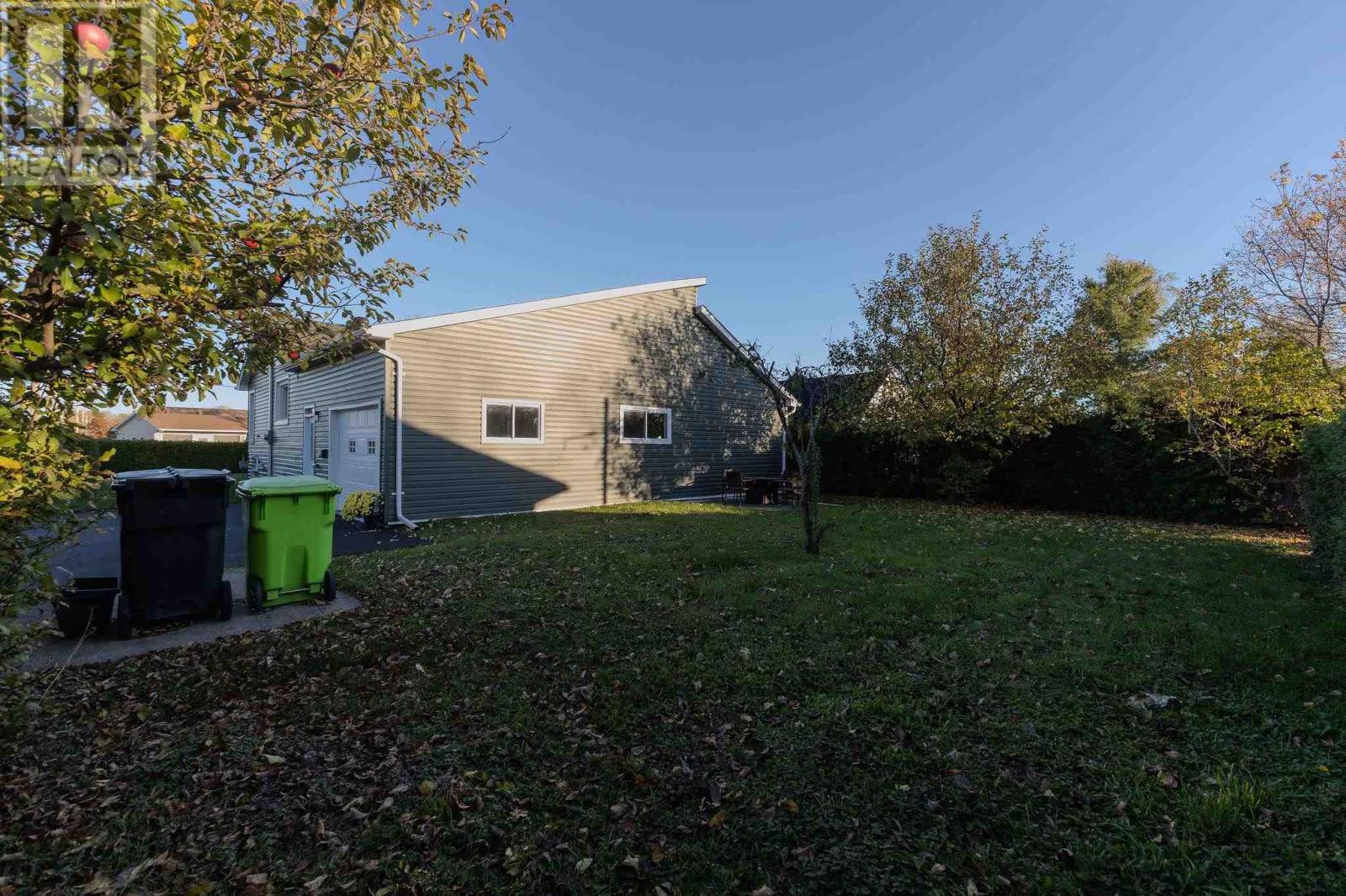 695 Korah Rd, Sault Ste. Marie, Ontario  P6A 5W6 - Photo 8 - SM260749