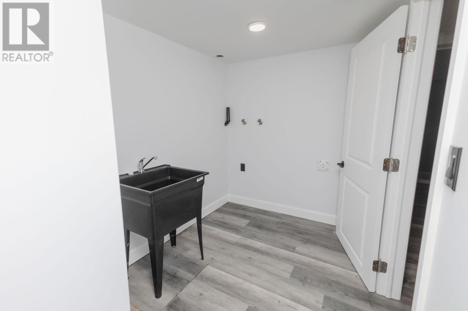 695 Korah Rd, Sault Ste. Marie, Ontario  P6A 5W6 - Photo 39 - SM260749