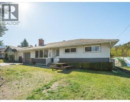 814 10th Street, Castlegar, British Columbia