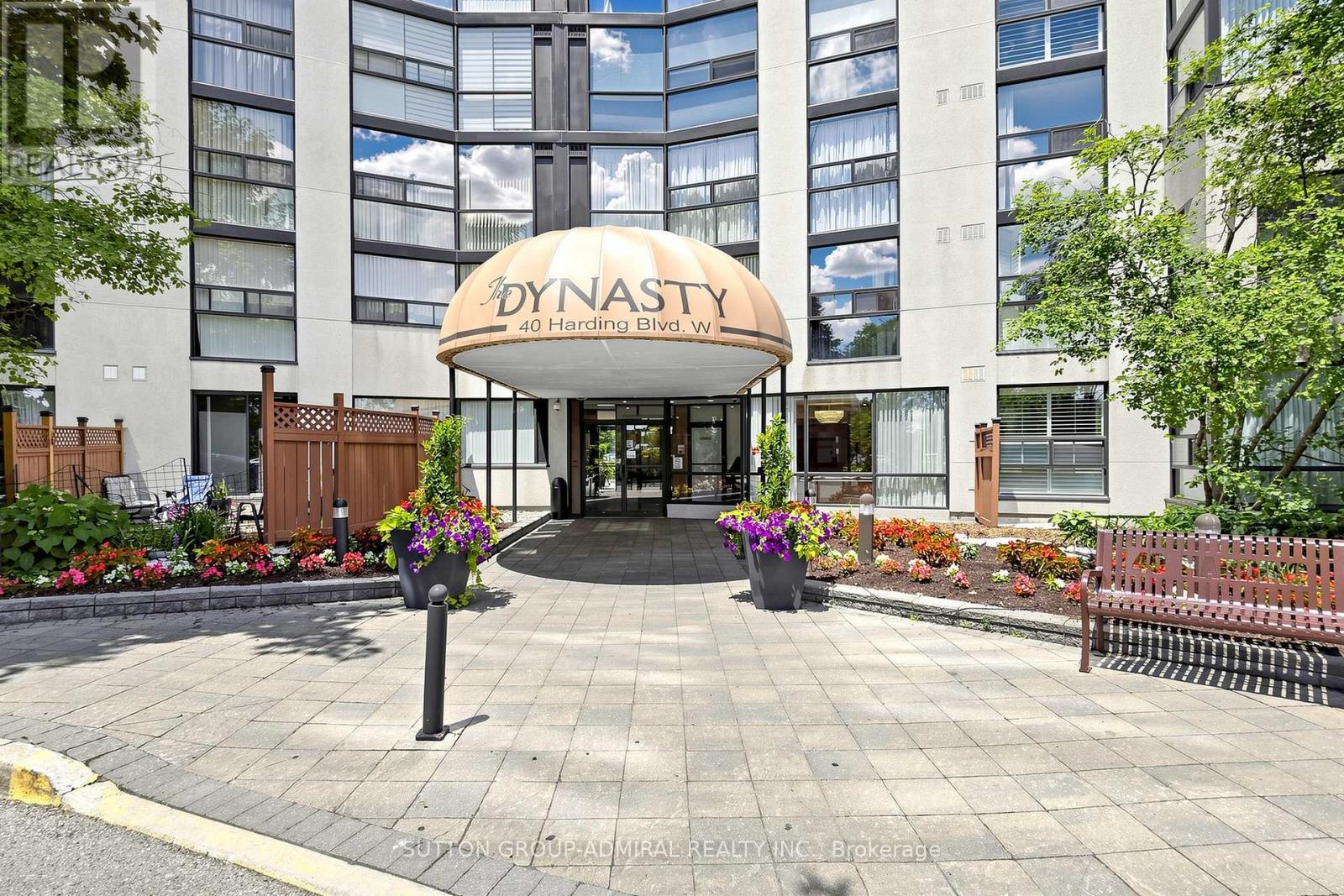 514 - 40 Harding Boulevard W, Richmond Hill, Ontario  L4C 9S5 - Photo 2 - N13048232