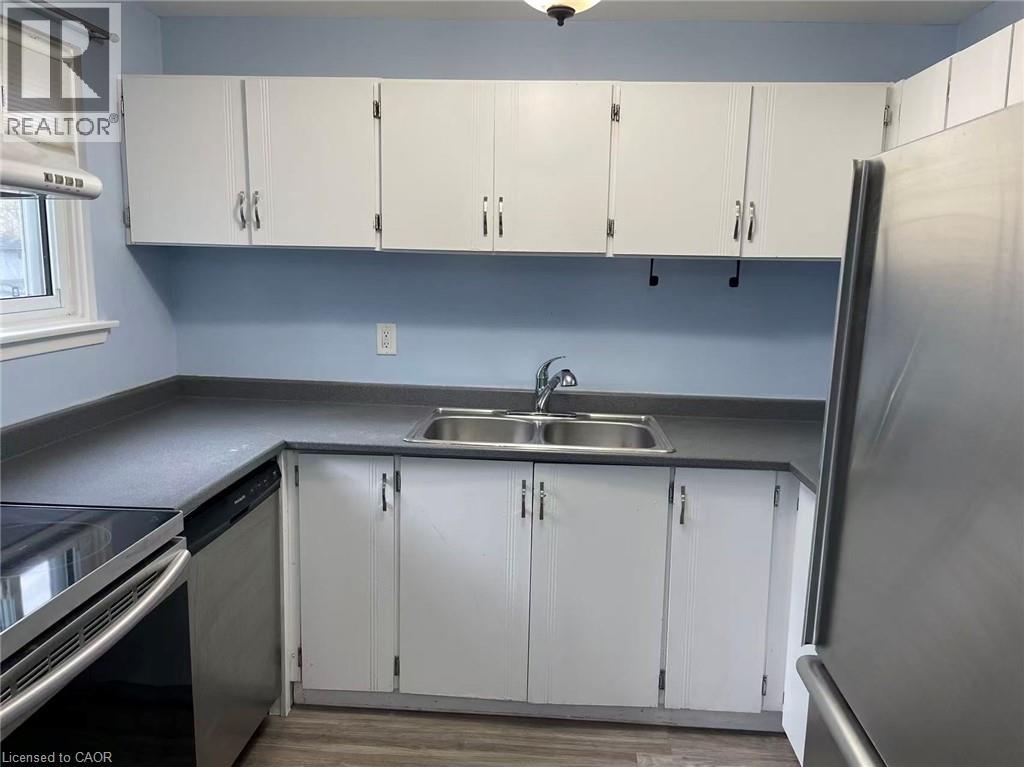 390 East 23rd Street, Hamilton, Ontario  L8V 2X6 - Photo 5 - 40824519