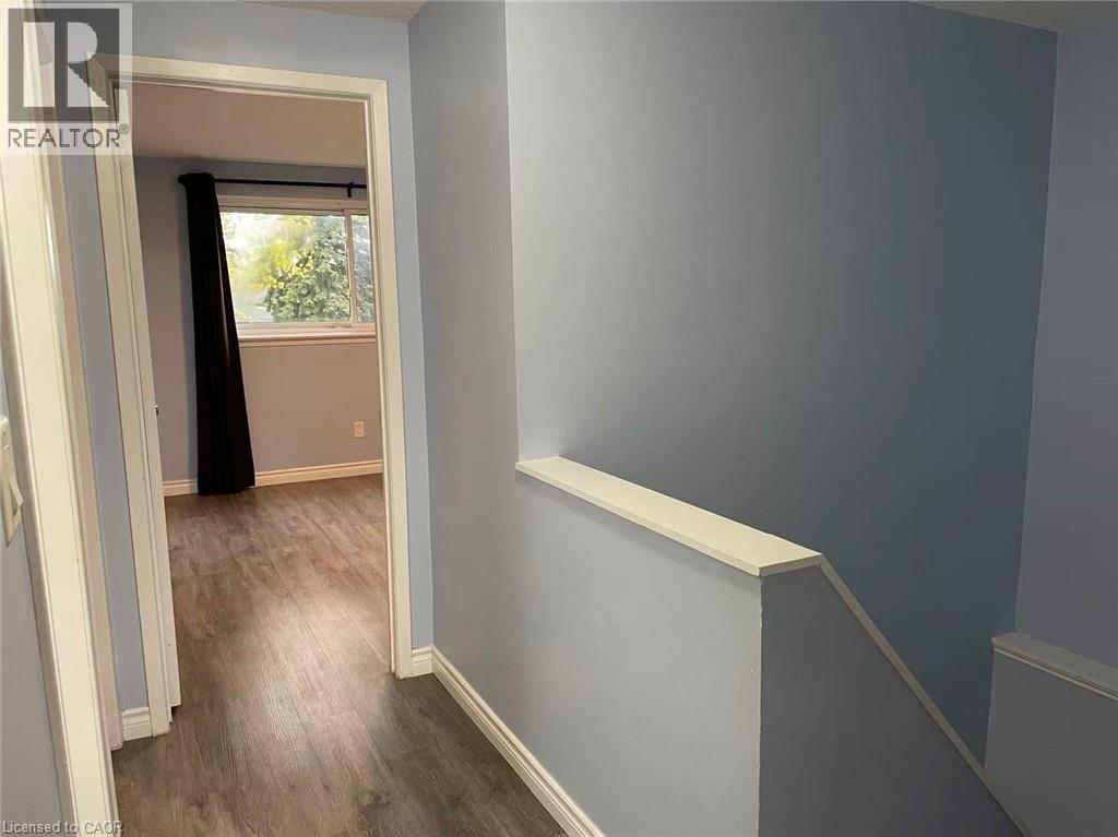 390 East 23rd Street, Hamilton, Ontario  L8V 2X6 - Photo 8 - 40824519