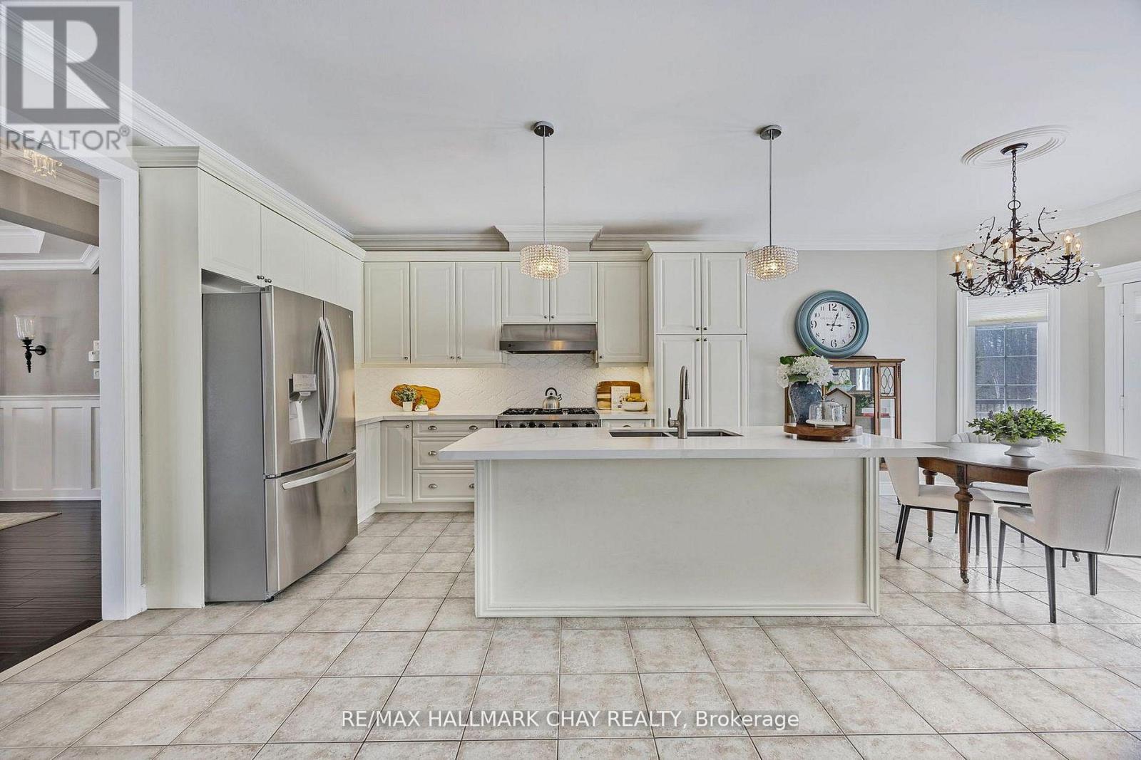 16 Basswood Drive, Wasaga Beach, Ontario  L9Z 0A9 - Photo 6 - S13048172