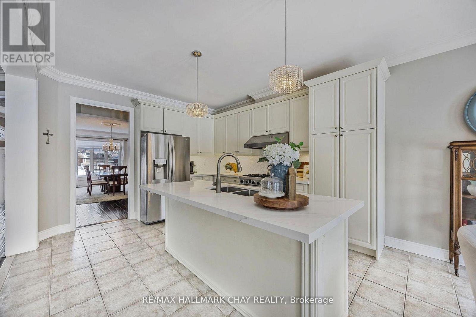 16 Basswood Drive, Wasaga Beach, Ontario  L9Z 0A9 - Photo 7 - S13048172