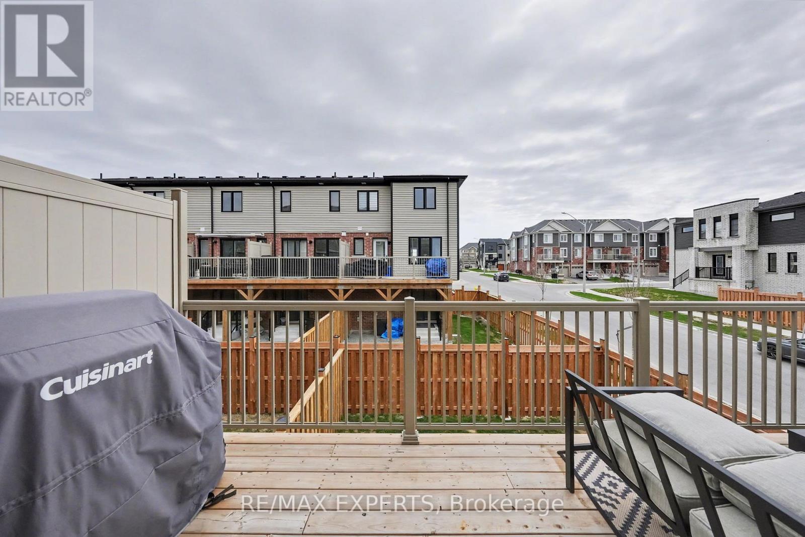 2 Pumpkin Corner Crescent, Barrie, Ontario  L9J 0T6 - Photo 17 - S13048270