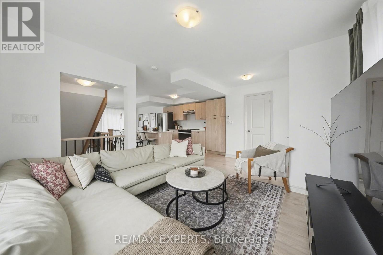 2 Pumpkin Corner Crescent, Barrie, Ontario  L9J 0T6 - Photo 19 - S13048270