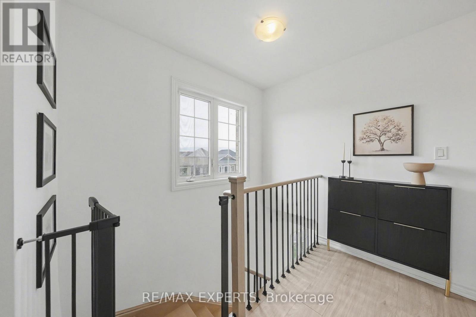 2 Pumpkin Corner Crescent, Barrie, Ontario  L9J 0T6 - Photo 21 - S13048270