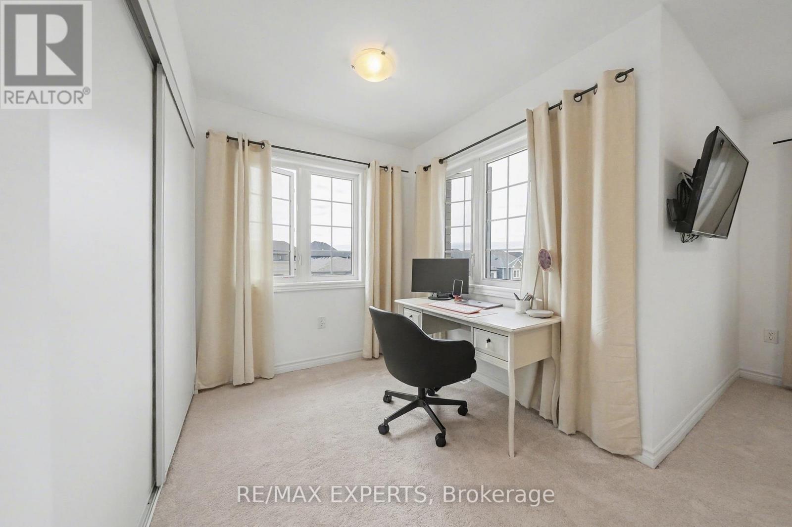 2 Pumpkin Corner Crescent, Barrie, Ontario  L9J 0T6 - Photo 25 - S13048270