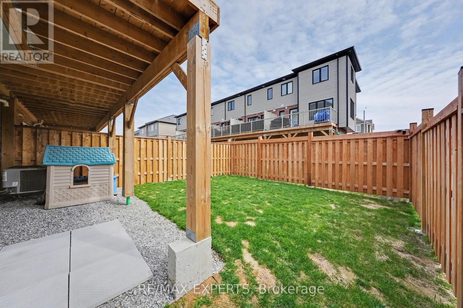 2 Pumpkin Corner Crescent, Barrie, Ontario  L9J 0T6 - Photo 33 - S13048270