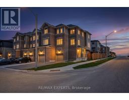 2 PUMPKIN CORNER CRESCENT, Barrie, Ontario