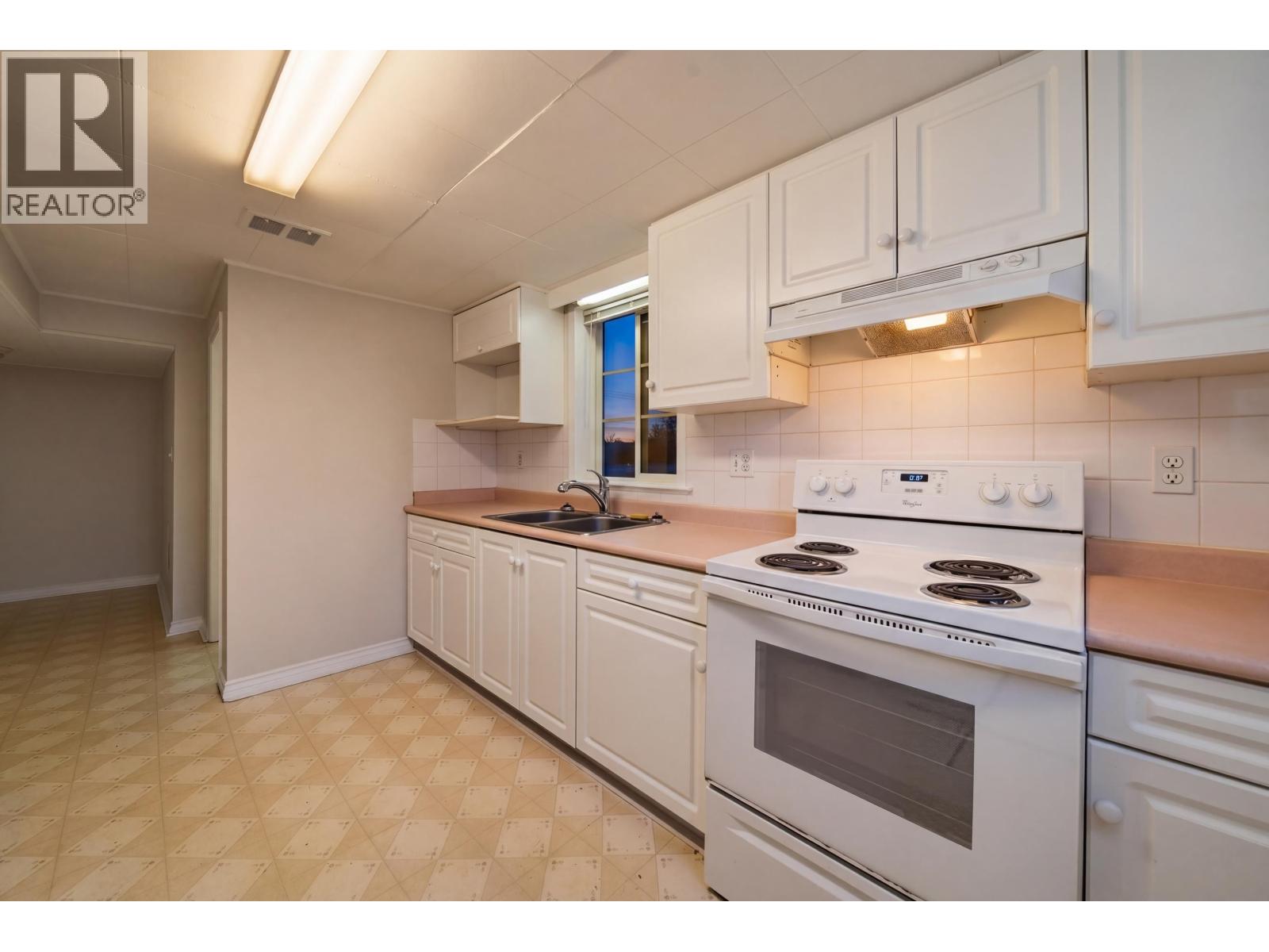 107 Seventh Avenue, New Westminster, British Columbia  V3L 1W2 - Photo 8 - R3115931