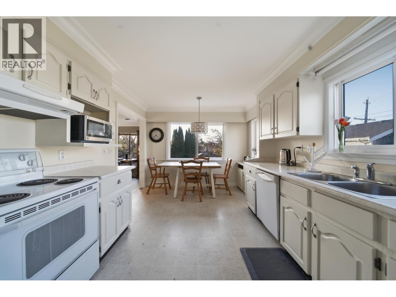 107 Seventh Avenue, New Westminster, British Columbia  V3L 1W2 - Photo 7 - R3115931