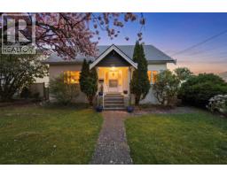 107 SEVENTH AVENUE, New Westminster, British Columbia