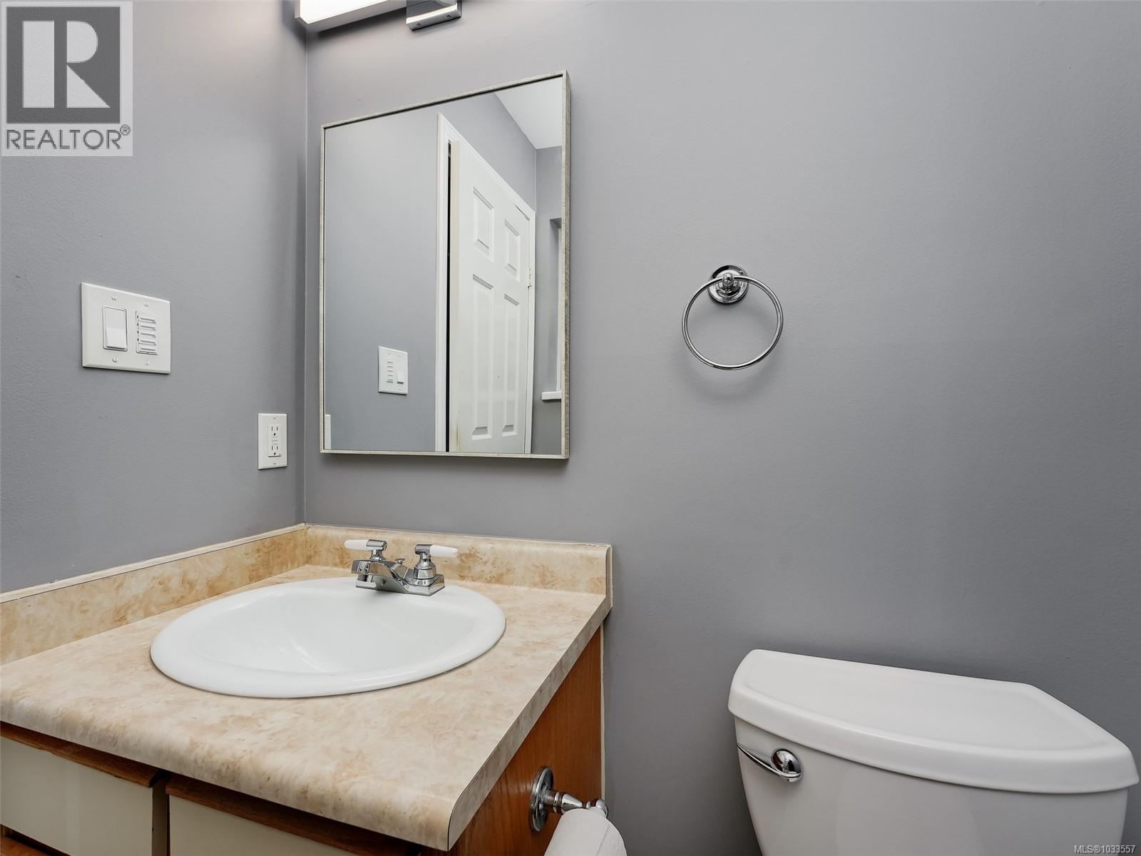 4 9923 Seventh St, Sidney, British Columbia  V8L 2V8 - Photo 14 - 1033557