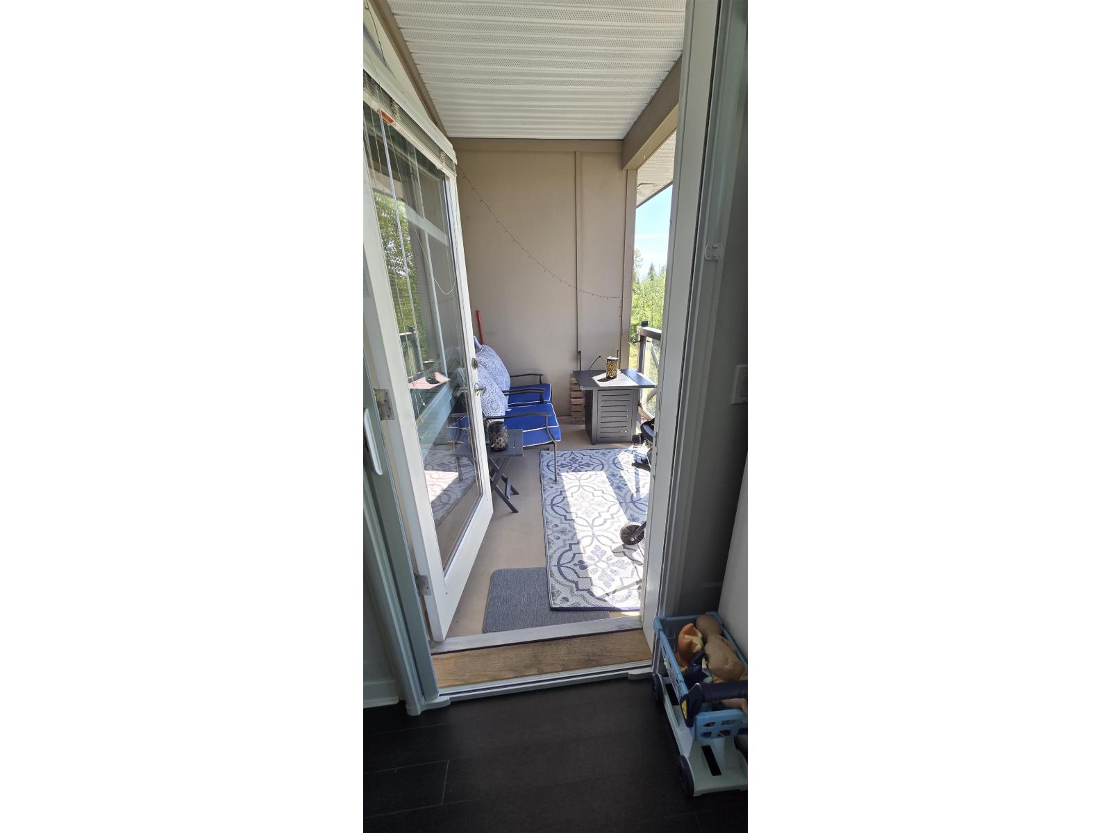 457 6758 188 Street, Surrey, British Columbia  V4N 6K2 - Photo 7 - R3113524