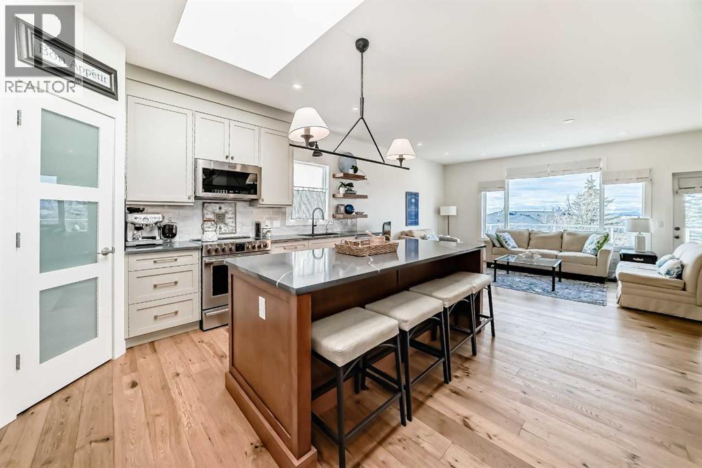 44 Eagleview Heights, Cochrane, Alberta  T4C 1P8 - Photo 4 - A2298220