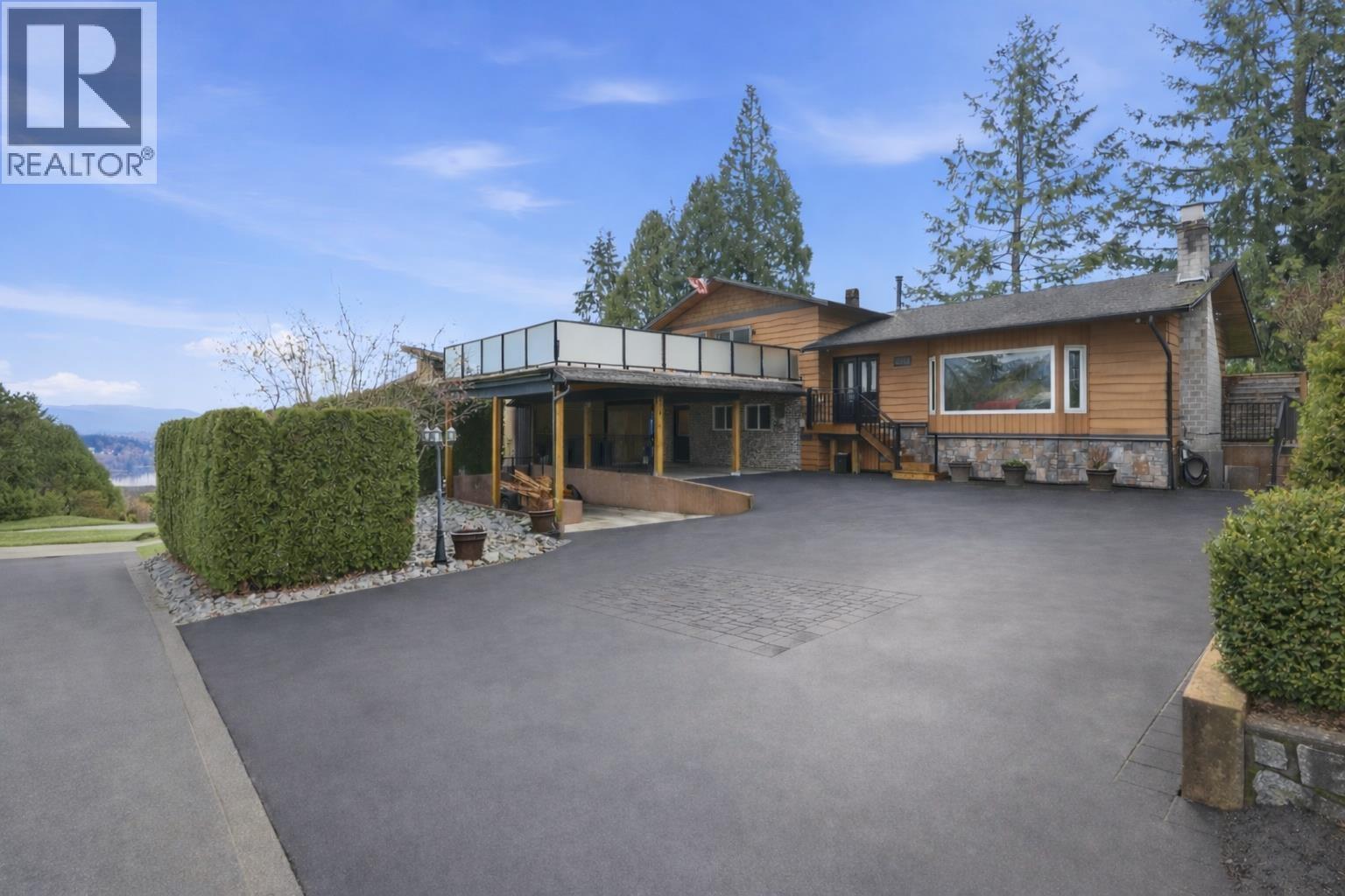 526 YALE ROAD, Port Moody, British Columbia