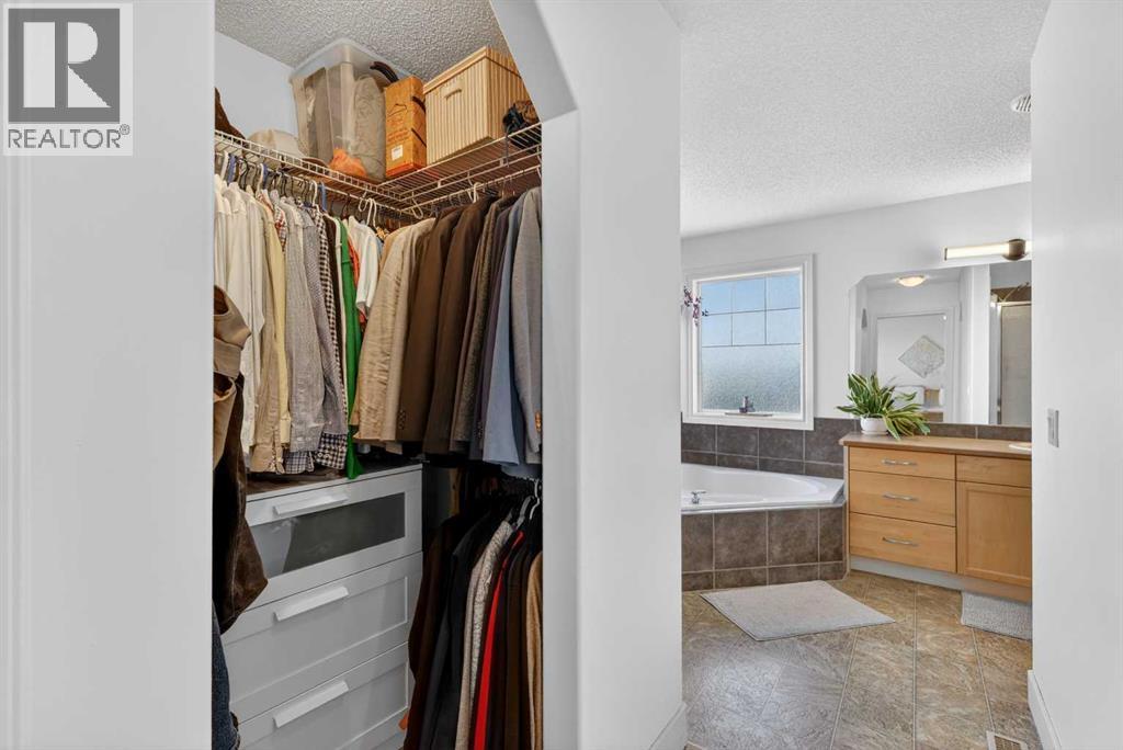 190 Sagewood Drive SW, Airdrie, Alberta  T4B 3B3 - Photo 26 - A2304053