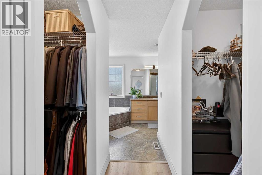 190 Sagewood Drive SW, Airdrie, Alberta  T4B 3B3 - Photo 25 - A2304053