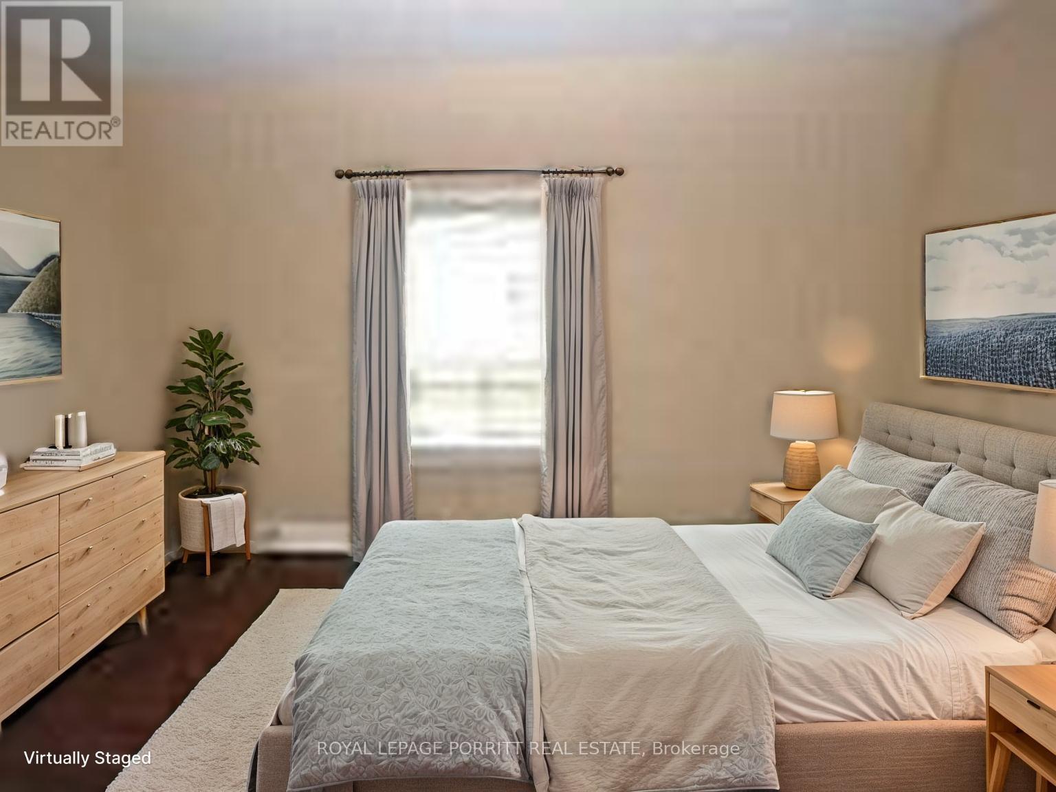 86 Ash Crescent, Toronto, Ontario  M8W 1E6 - Photo 4 - W13048154