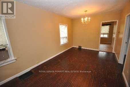 86 Ash Crescent, Toronto, Ontario  M8W 1E6 - Photo 5 - W13048154