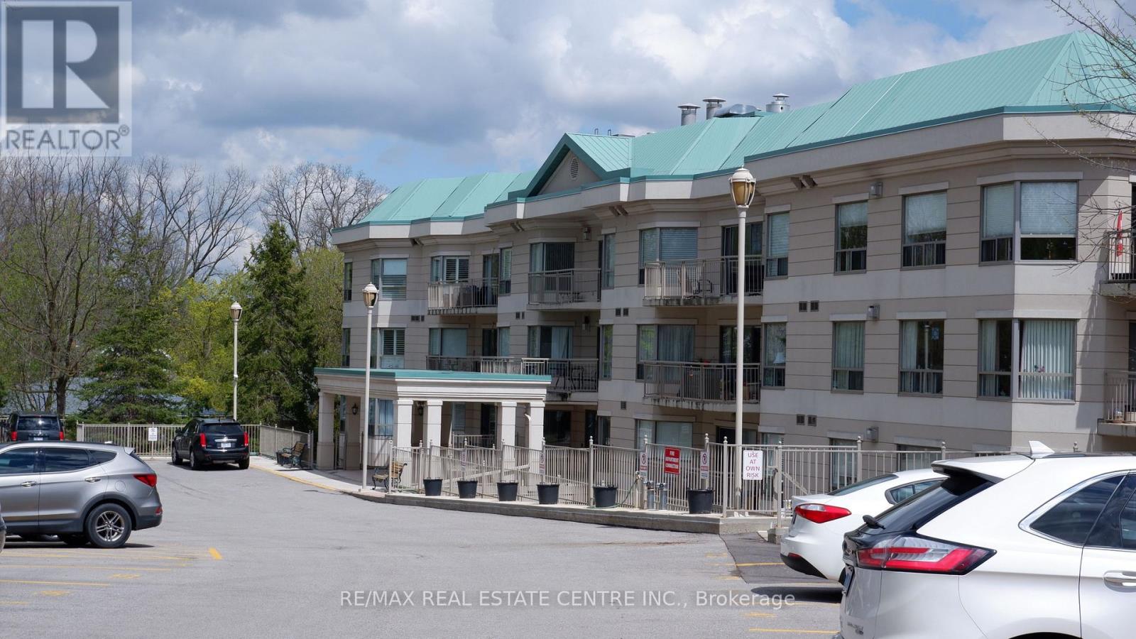 105 - 24 CHAPEL STREET, Halton Hills, Ontario