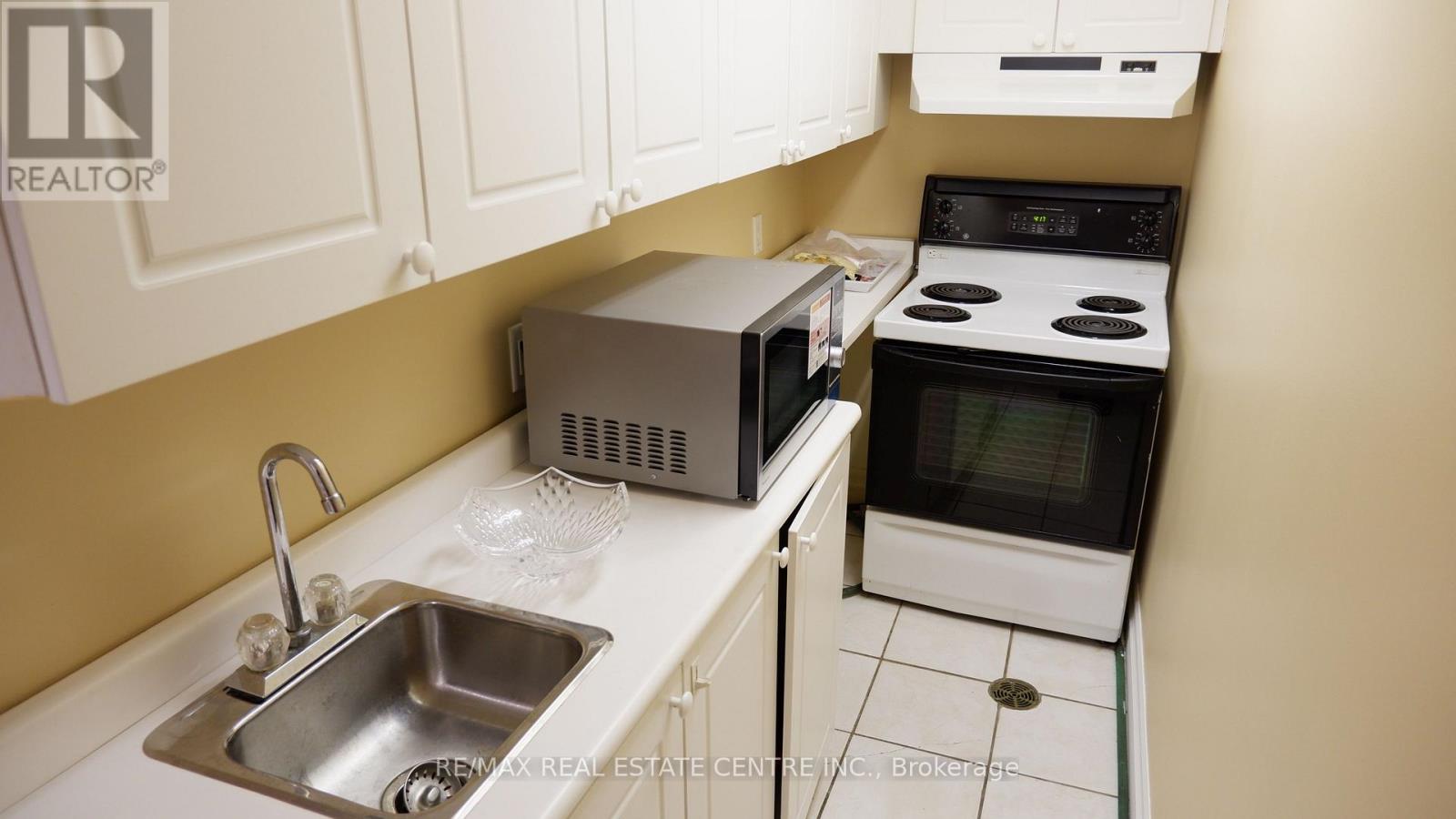 105 - 24 Chapel Street, Halton Hills, Ontario  L7G 6A7 - Photo 21 - W13048198