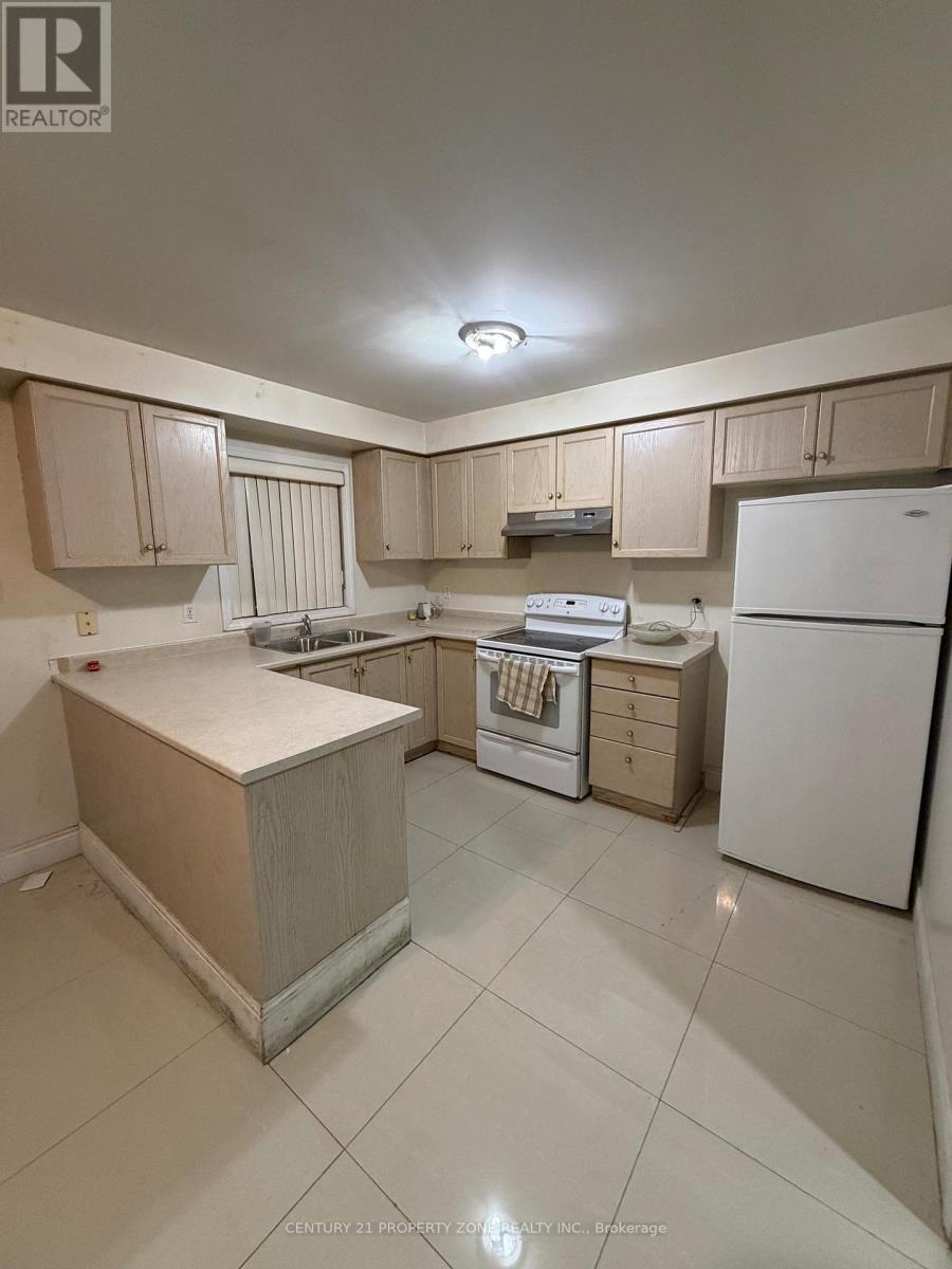 96 Native Landing, Brampton, Ontario  L6X 5A3 - Photo 3 - W13048214