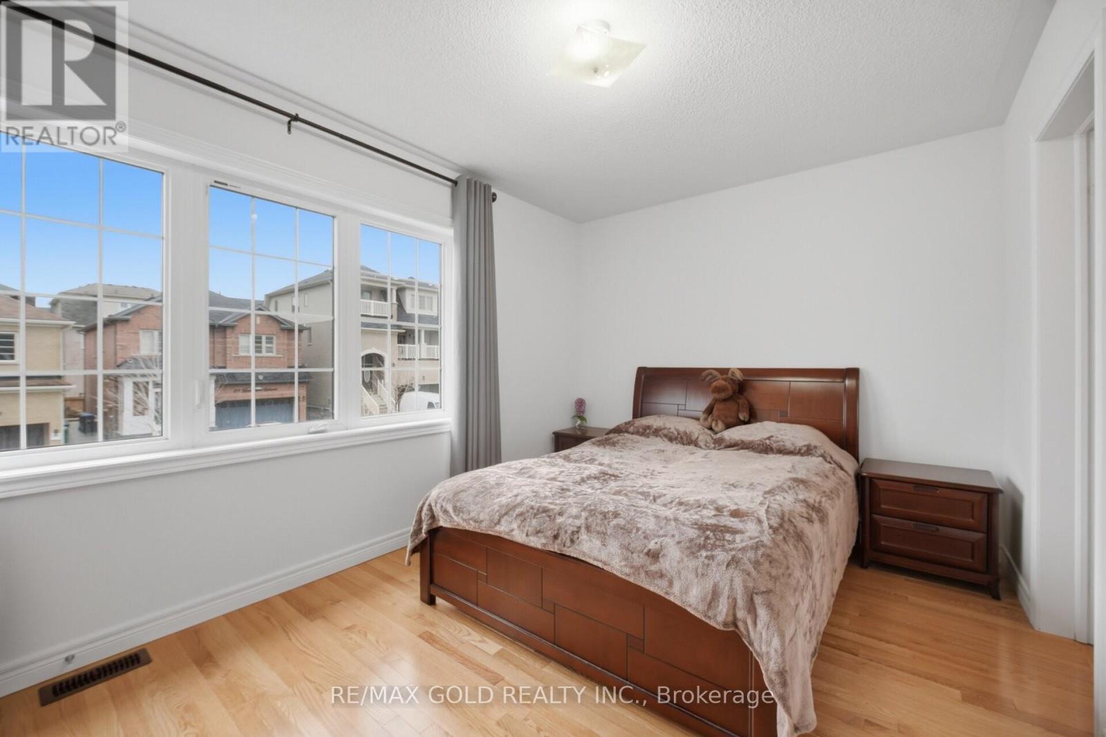 26 Geranium Crescent, Brampton, Ontario  L6Y 1N8 - Photo 15 - W13048286
